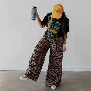 NWT EMY AVE LEOPARD CLASSIC TROUSER, SIZE L/XL